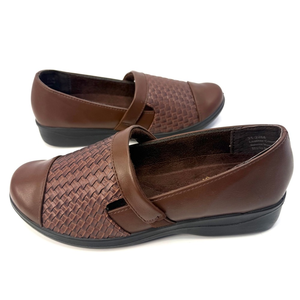 Easy Street Women's Destiny Comfort Flats Size 6.5W Tan NWT/BOX